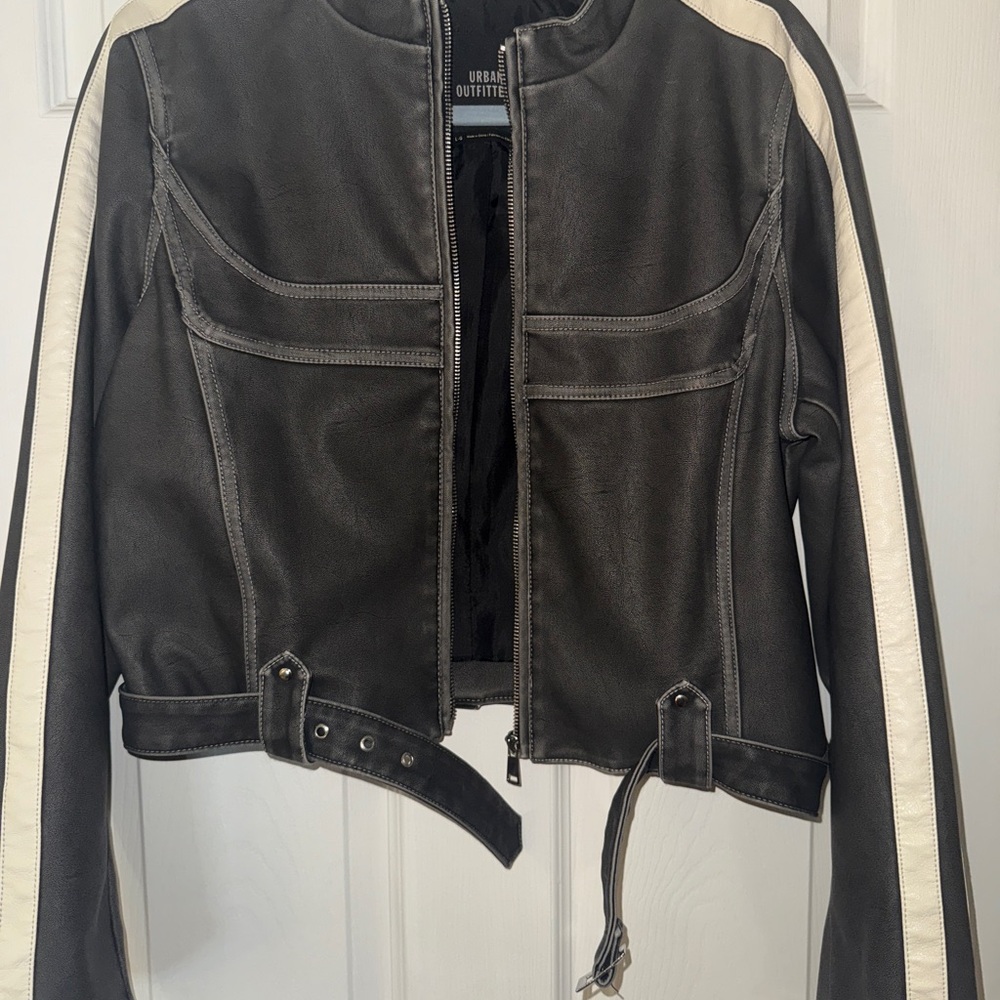 Urban Outfitters Faux Leather Jacket - Picture 3 of 4